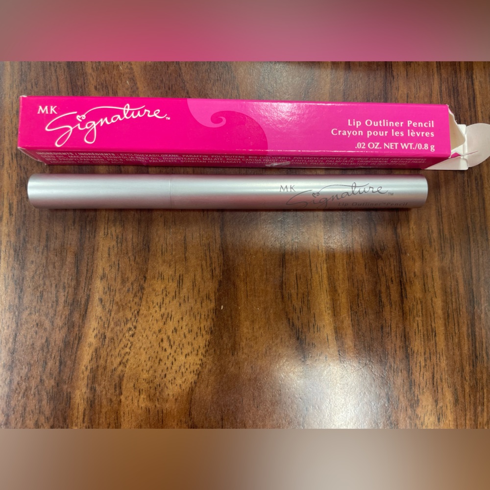 🆕️MK- Lip Outliner Pencil